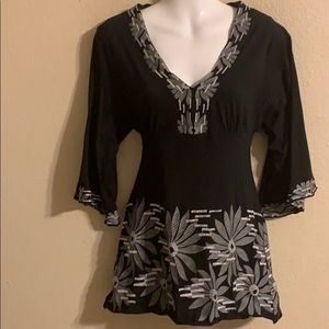 BCBG Maxazria embroidered top medium